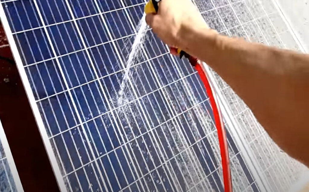 Limpiar placas fotovoltaicas