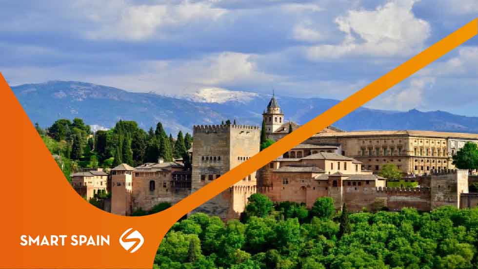 Placas solares Andalucía 2021: Aprovecha las horas de luz
