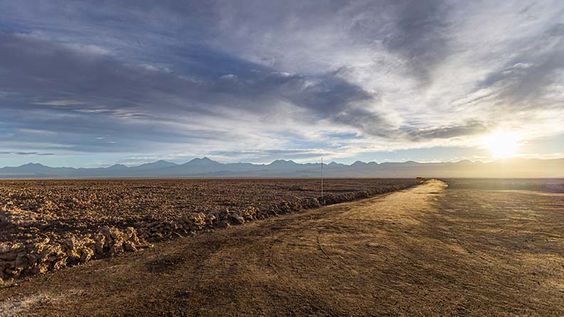 Existen placas solares en el desierto de Atacama