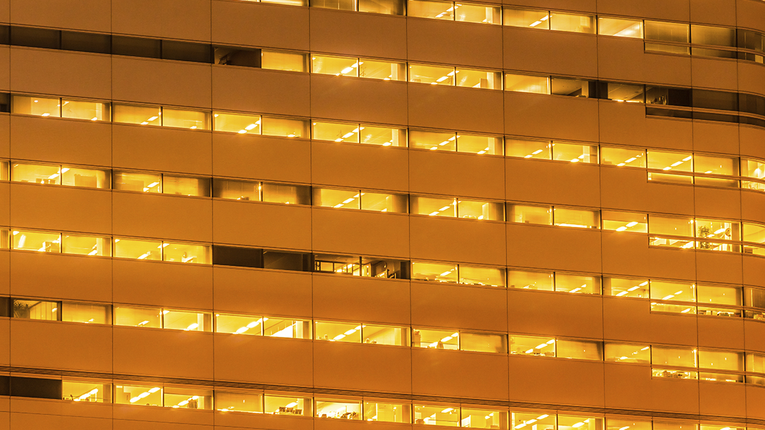 Un consumo tan alto demanda un ahorro energético en las empresas